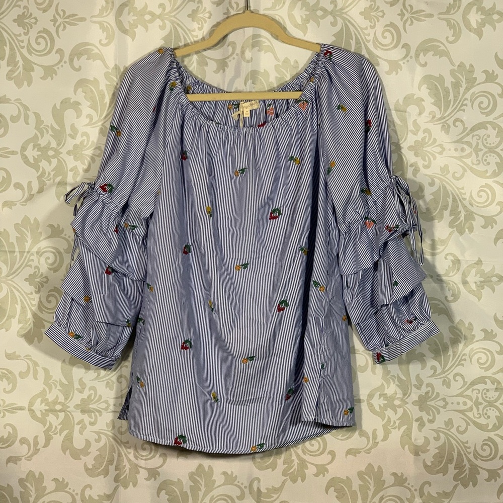 💚2/$19💚Mystree Striped Floral Off Shoulder Top